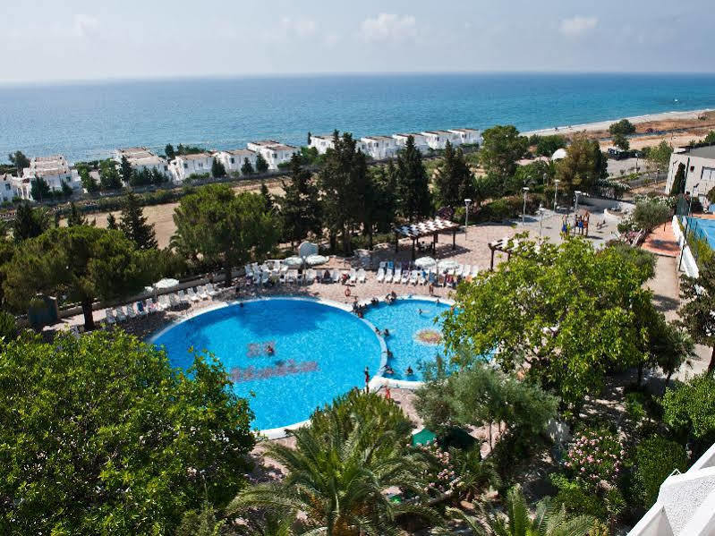 Hotel Villaggio Club Altalia Brancaleone Exterior photo